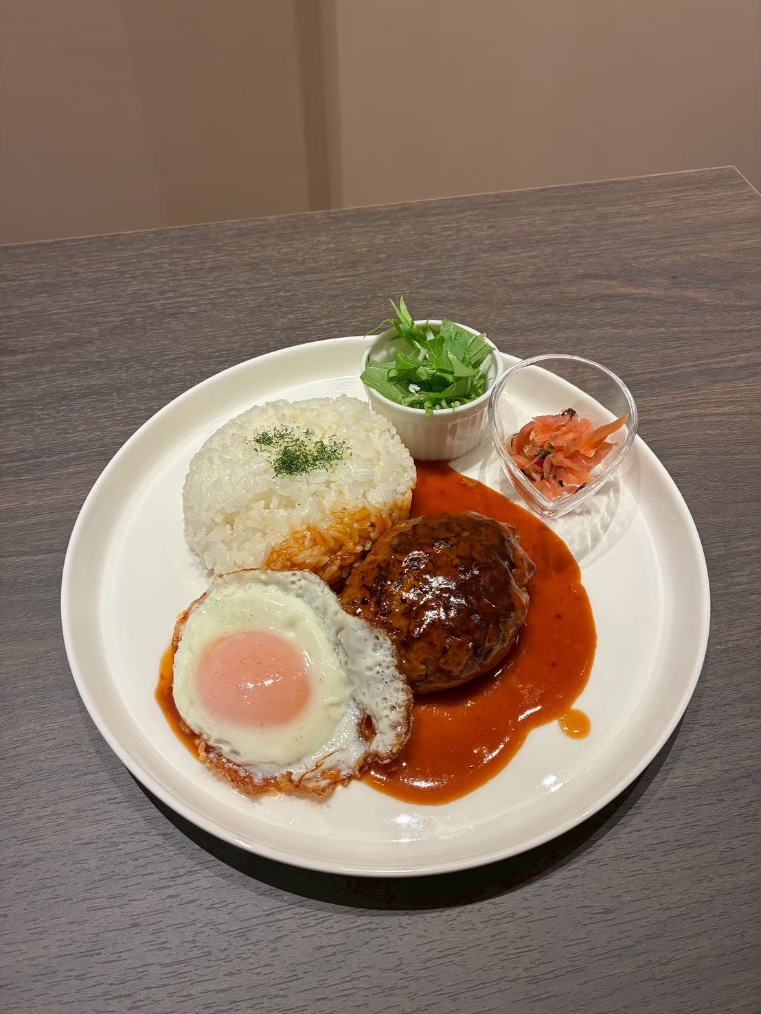 身体にやさしいデミソースハンバーグ