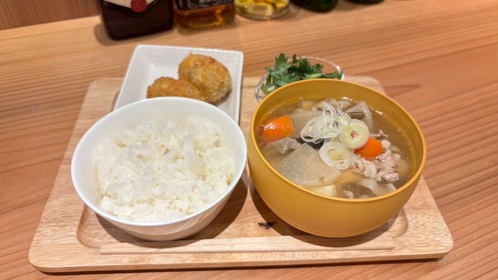 やっぱり和食!自慢の一品 豚汁定食
